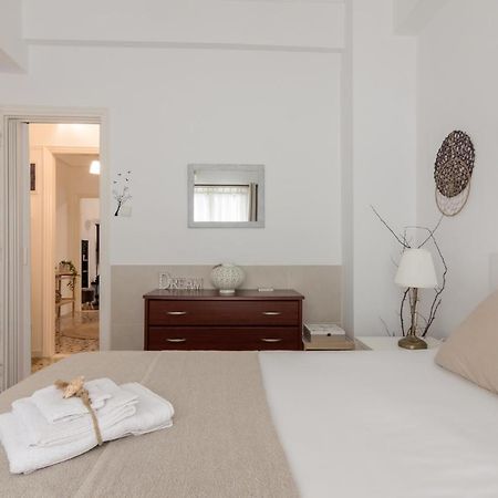 Classic And Modern Apartment In Athen Eksteriør billede