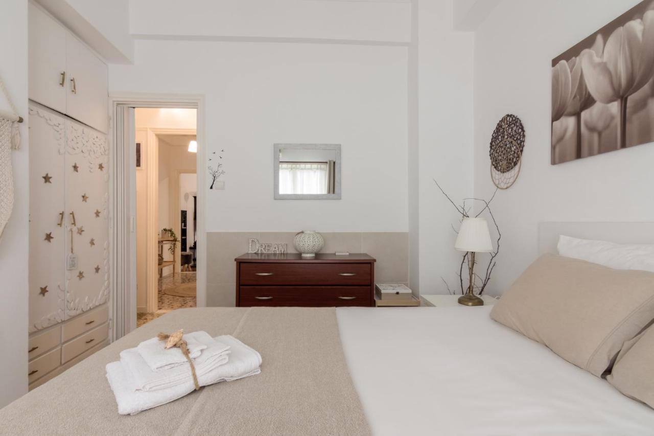 Classic And Modern Apartment In Athen Eksteriør billede