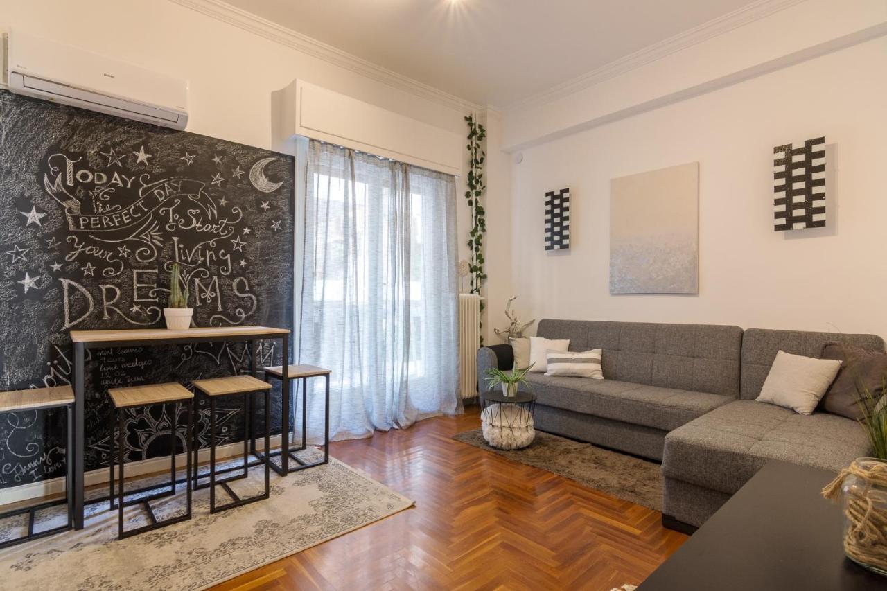 Classic And Modern Apartment In Athen Eksteriør billede